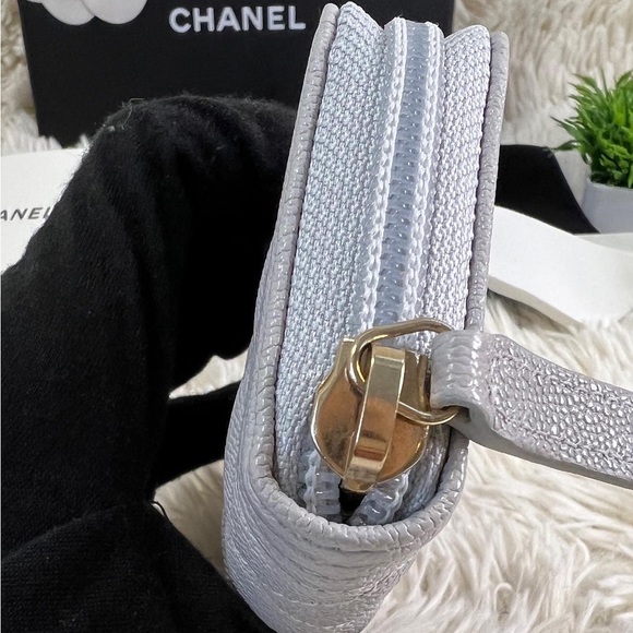 SOLD Authentic CHANEL Caviar Quilted Boy Zip Around Coin Purse Wallet - Picture 3 of 9